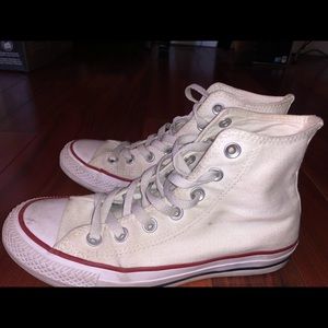 White Used Converse 6.5 Women’s.